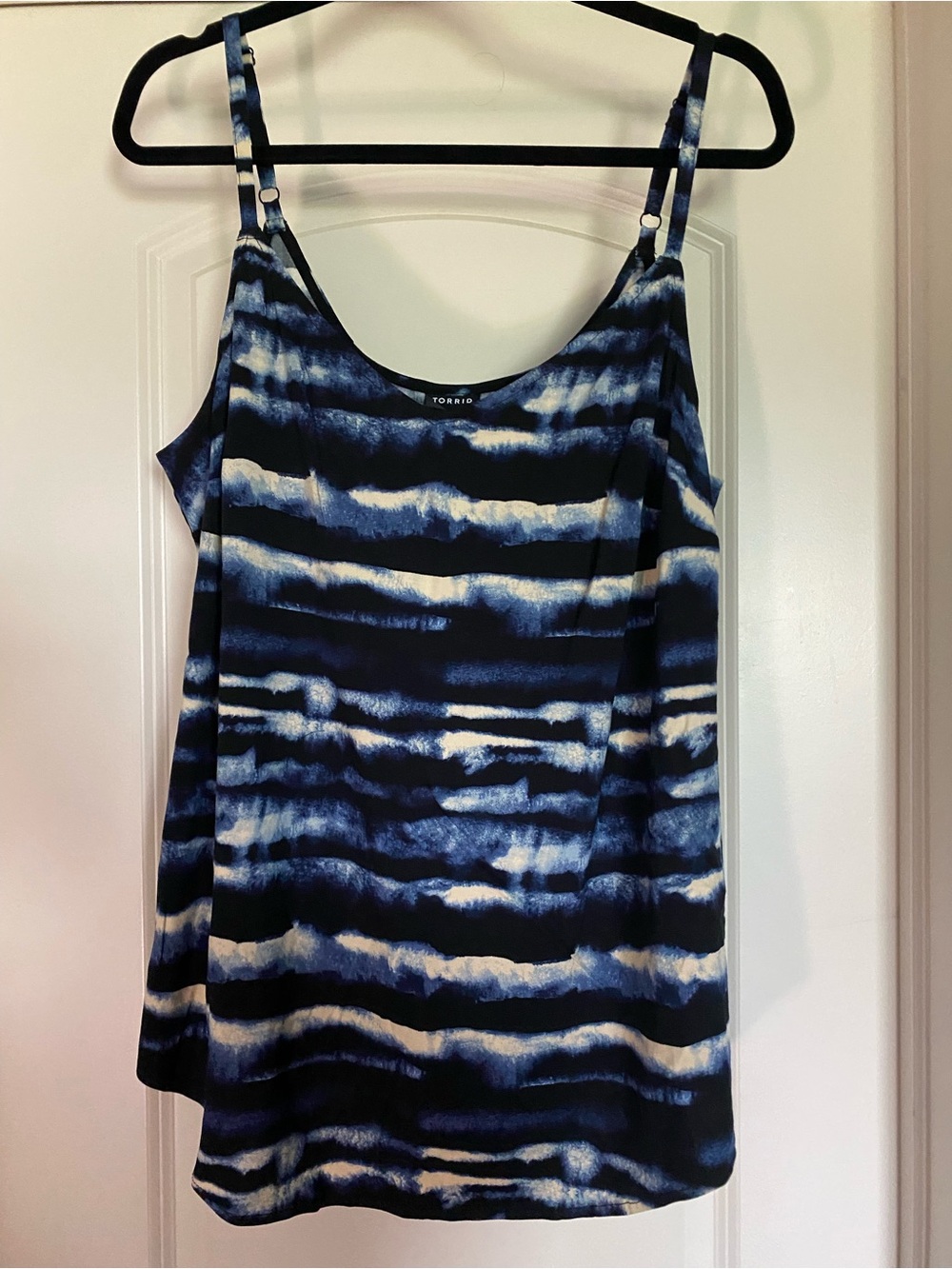 NWT Torrid 1X Blue Black Tie Dye Strappy Cami Tank Top Plus Size